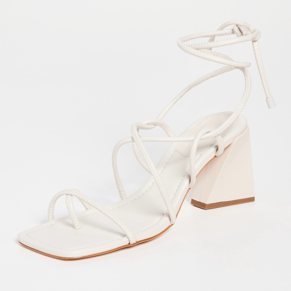 Schutz Fernanda sandals size 6 in Pearl